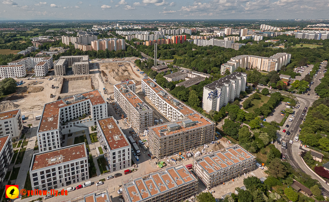 07.06.2023 - Aktuelle Luftbilder aus dem Alexisquartier und Pandion Verde in Neuperlach in München